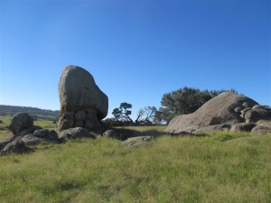 Appears that the weight of the main rock is crushing the ones underneath
